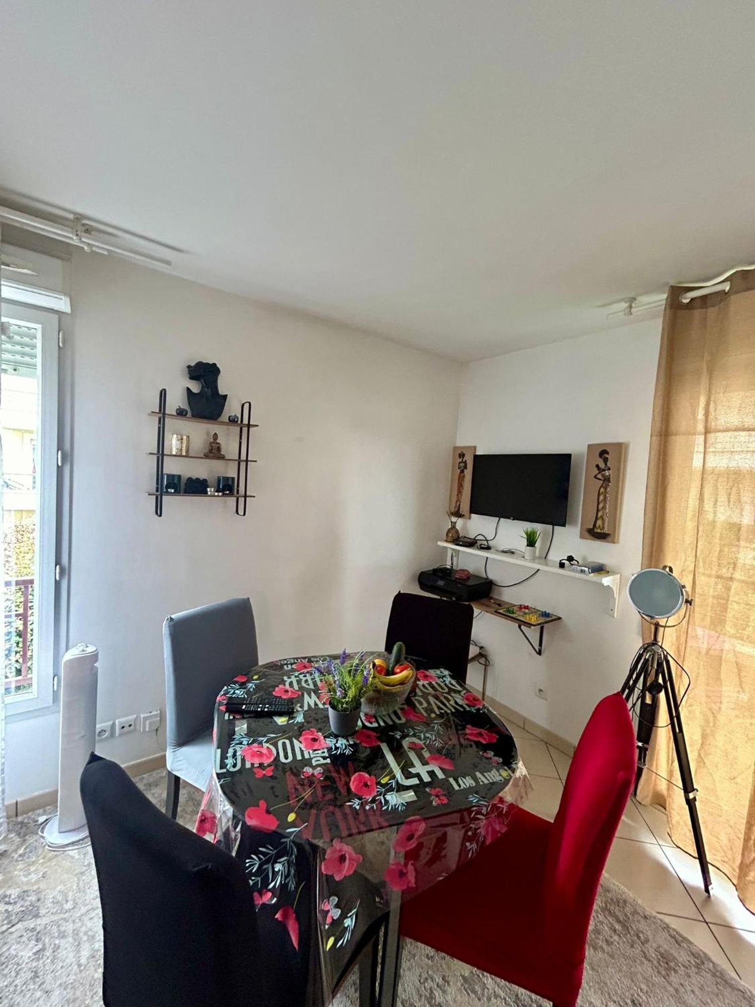 Heyzie Apartment Pontault-Combault Luaran gambar